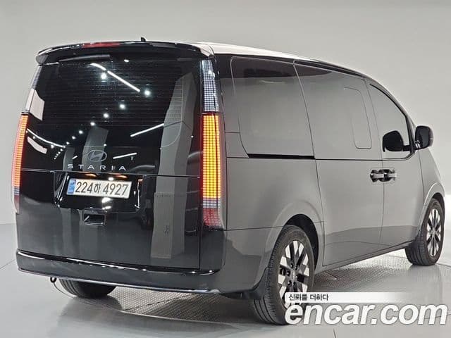 Hyundai Staria Inspiration, 2025 3