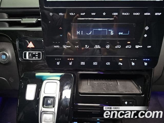 Hyundai Staria Inspiration, 2025 9