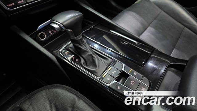 Kia All New K7 Prestige, 2016 9
