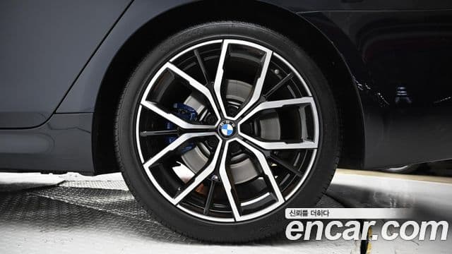 BMW 5시리즈 (G30) 530i M Sport, 2022 все фото