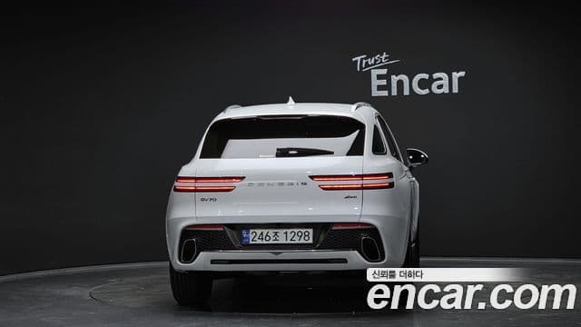 Genesis GV70, 2024 4