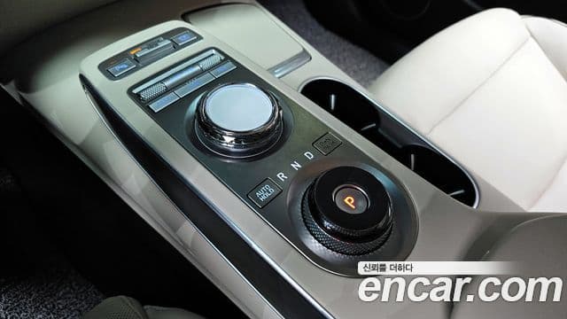 Genesis GV70, 2024 9