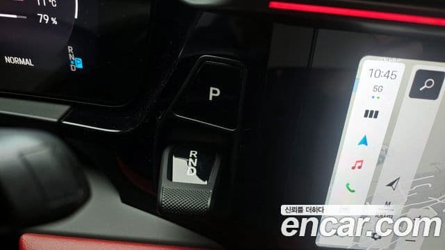 Porsche Macan EV 4S, 2025 9