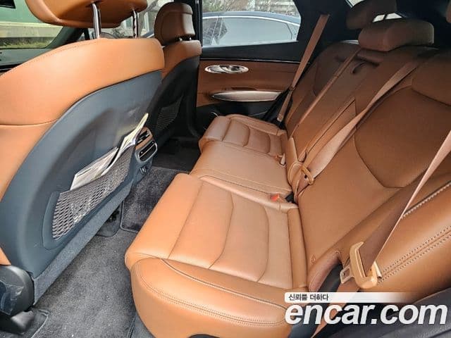 Genesis GV70, 2023 4