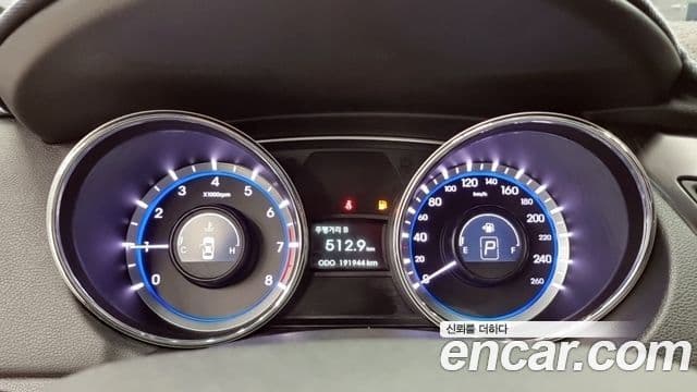 Hyundai Sonata The / новый 브릴리언트 LPI Modern(для людей с инвалидностью), 2013 8