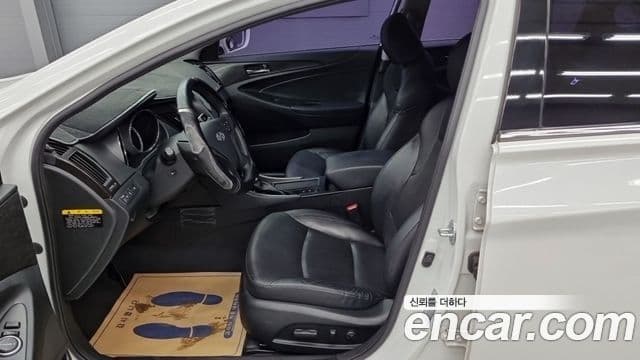 Hyundai Sonata The / новый 브릴리언트 LPI Modern(для людей с инвалидностью), 2013 10