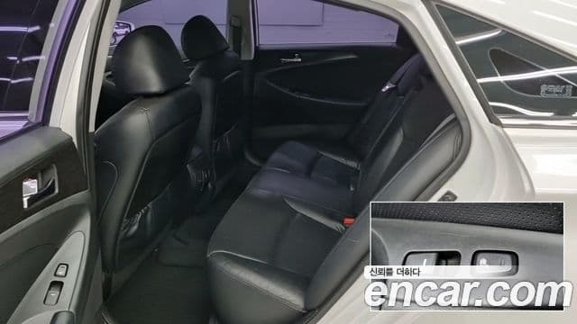 Hyundai Sonata The / новый 브릴리언트 LPI Modern(для людей с инвалидностью), 2013 11