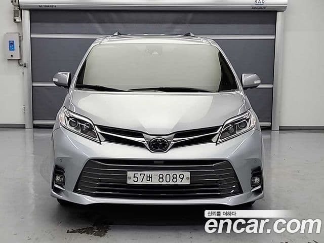 Toyota Sienna, 2018 1