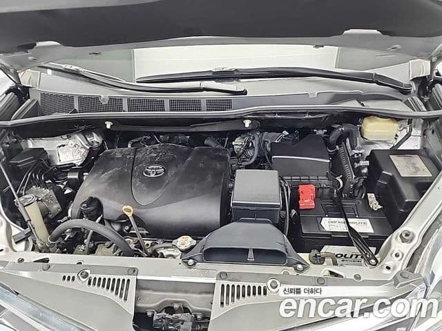 Toyota Sienna, 2018 все фото