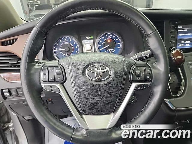 Toyota Sienna, 2018 9