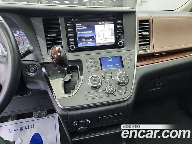 Toyota Sienna, 2018 10