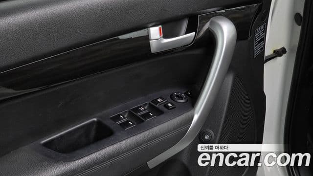 Kia Sorento R топовая версия, 2012 17