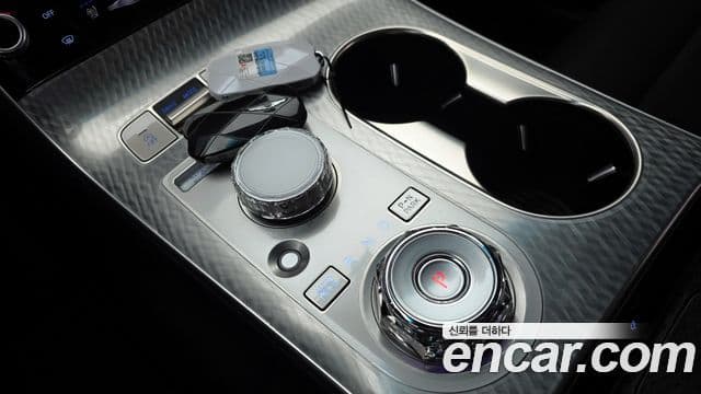 Genesis GV70, 2025 9