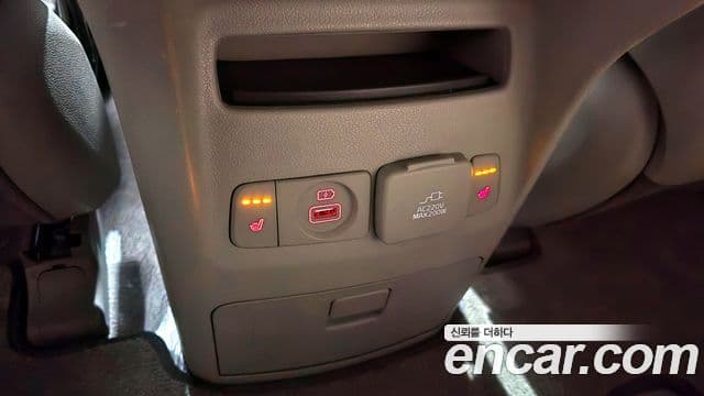 Kia The / новый New Carnival Special, 2019 18