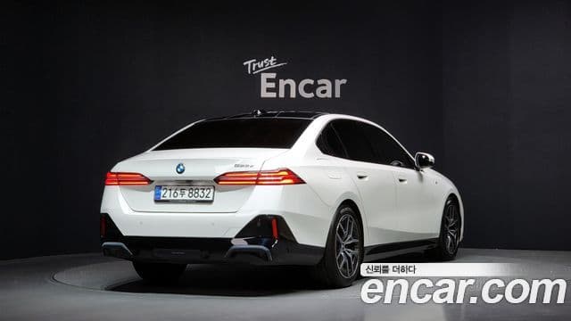 BMW 5시리즈 (G60) 523d M Sport, 2025 2