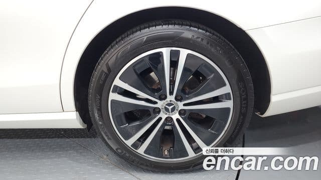 Mercedes-Benz E-класс W213 Avantgarde, 2021 все фото