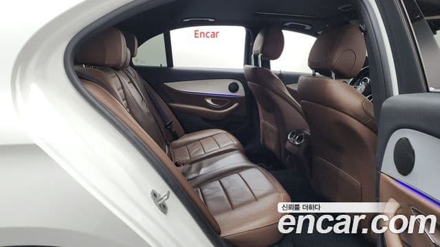 Mercedes-Benz E-класс W213 Avantgarde, 2021 12