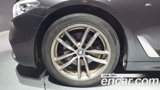 BMW 5시리즈 (G30) 520d M Sport Special Edition, 2018 все фото