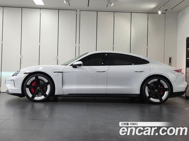 Porsche 타이칸 4S, 2025 6