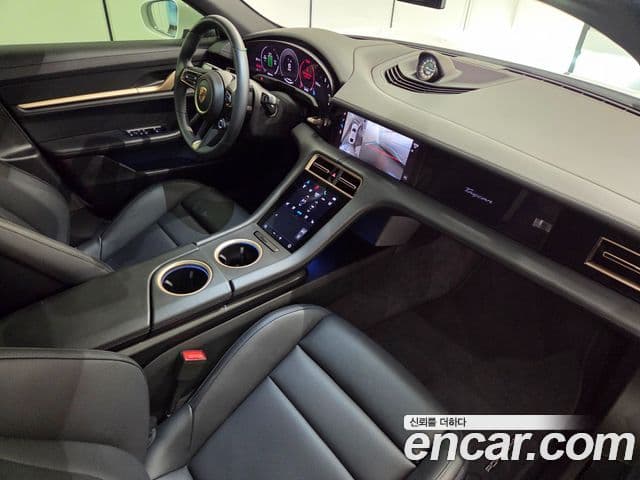Porsche 타이칸 4S, 2025 9