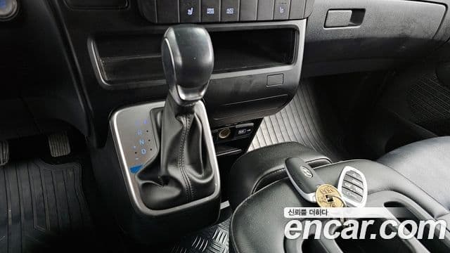 Hyundai Staria Modern, 2022 9