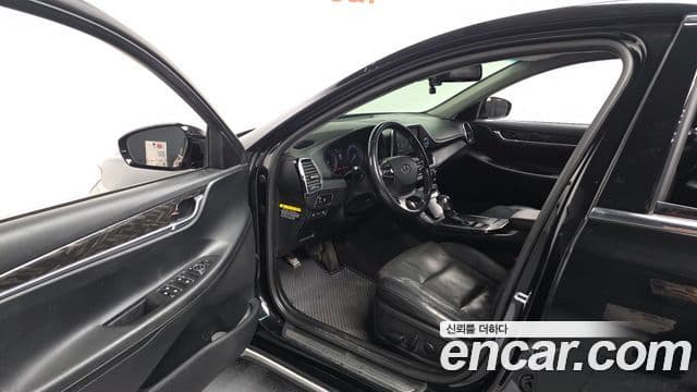 Hyundai Grandeur IG 3.0 LPi Modern (арендный автомобиль), 2018 10