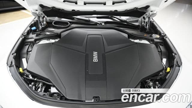 BMW i7 (G70) eDrive 50 M Sport, 2025 6