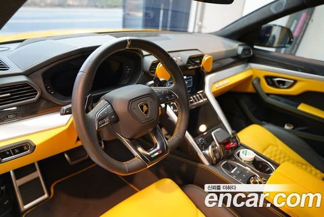 Lamborghini Urus 4.0 V8, 2022 3