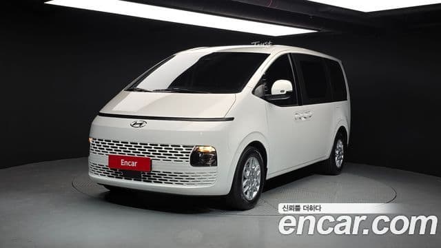 Hyundai Staria Modern, 2022 1