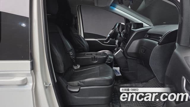 Hyundai Staria Modern, 2022 11