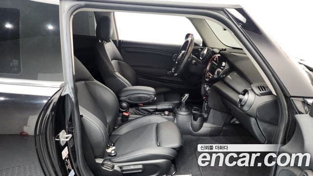 Mini Cooper 3세대, 2020 11