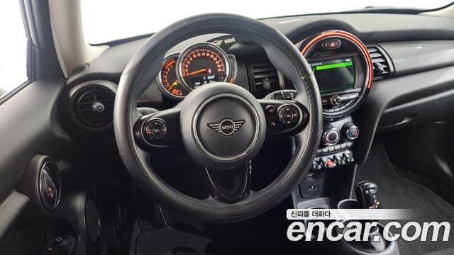 Mini Cooper 3세대, 2020 13