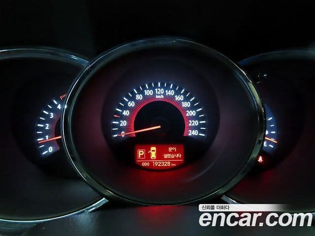 Kia Sorento R топовая версия, 2012 8