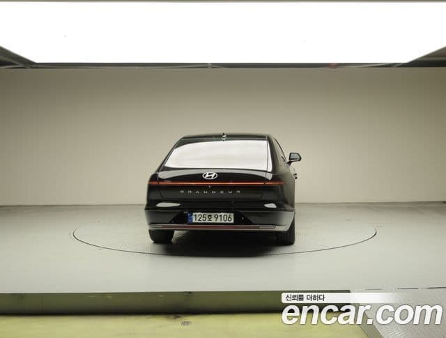 Hyundai Grandeur (GN7) Calligraphy, 2023 2
