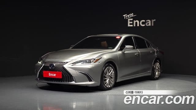 Lexus ES300h 7세대 Luxury Plus, 2020 1