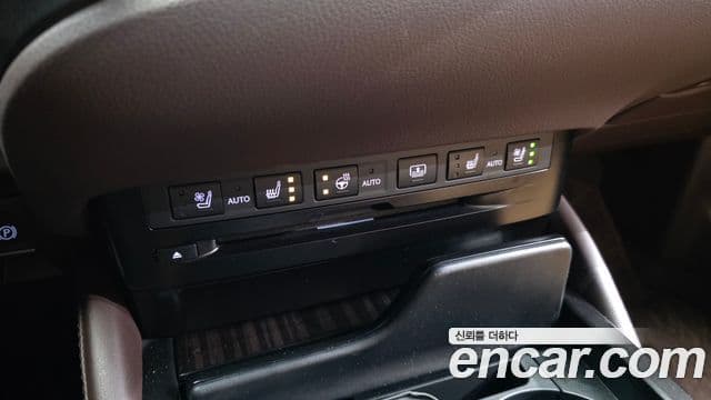 Lexus ES300h 7세대 Luxury Plus, 2020 16