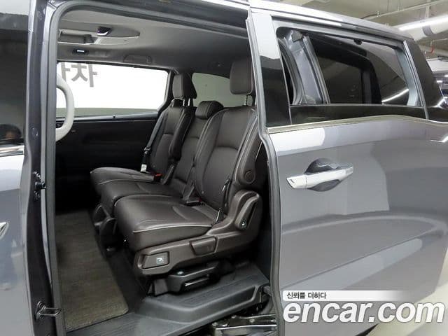 Honda Odyssey 5세대, 2022 8