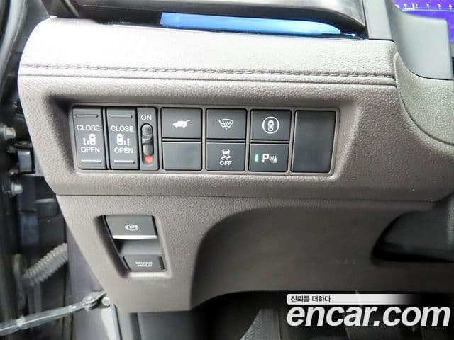 Honda Odyssey 5세대, 2022 10