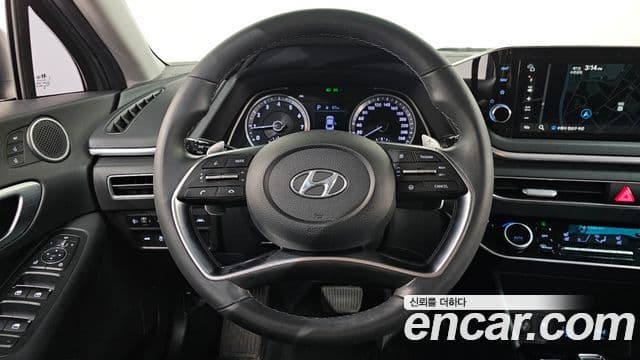 Hyundai Sonata (DN8) Premium Family, 2020 13