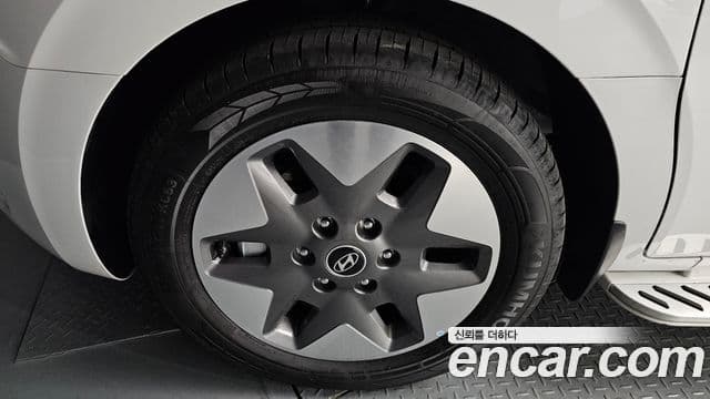 Hyundai Staria Modern, 2025 все фото