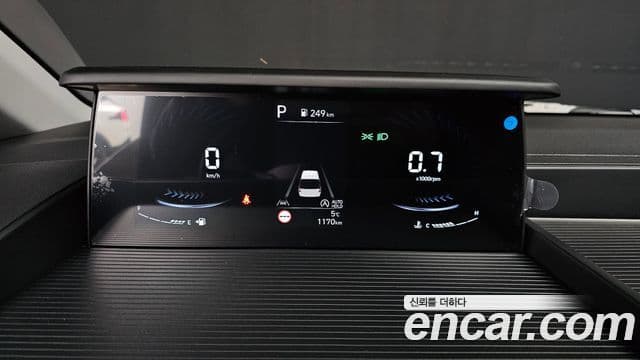 Hyundai Staria Modern, 2025 8