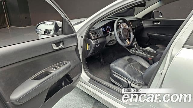 Kia K5 2세대 Deluxe, 2016 11