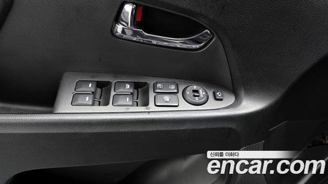 Kia Sportage R топовая версия, 2012 17