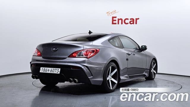Hyundai Genesis купе 200 турбо P, 2010 2