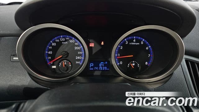 Hyundai Genesis купе 200 турбо P, 2010 8