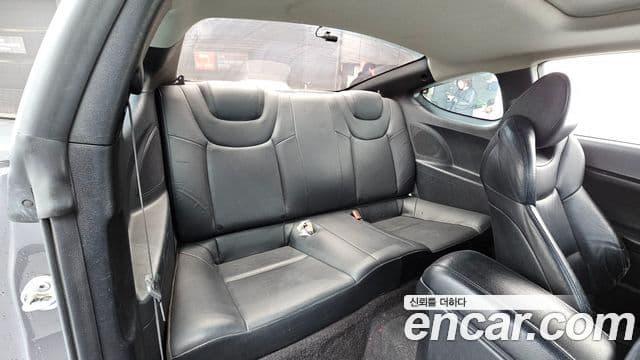 Hyundai Genesis купе 200 турбо P, 2010 12