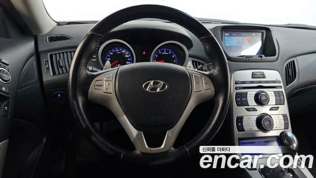 Hyundai Genesis купе 200 турбо P, 2010 13