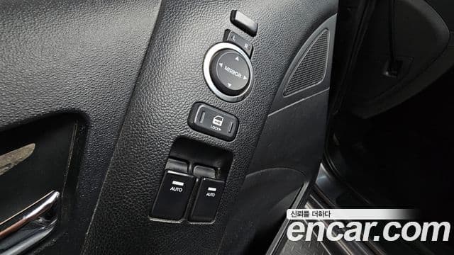 Hyundai Genesis купе 200 турбо P, 2010 14