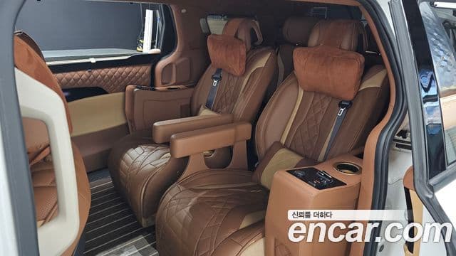 Kia Carnival 4세대 бензин 9인승 High Limousine(компания по спецнадстройкам), 2021 12