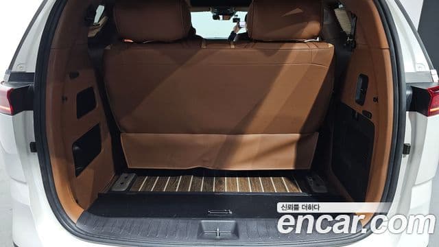 Kia Carnival 4세대 бензин 9인승 High Limousine(компания по спецнадстройкам), 2021 20